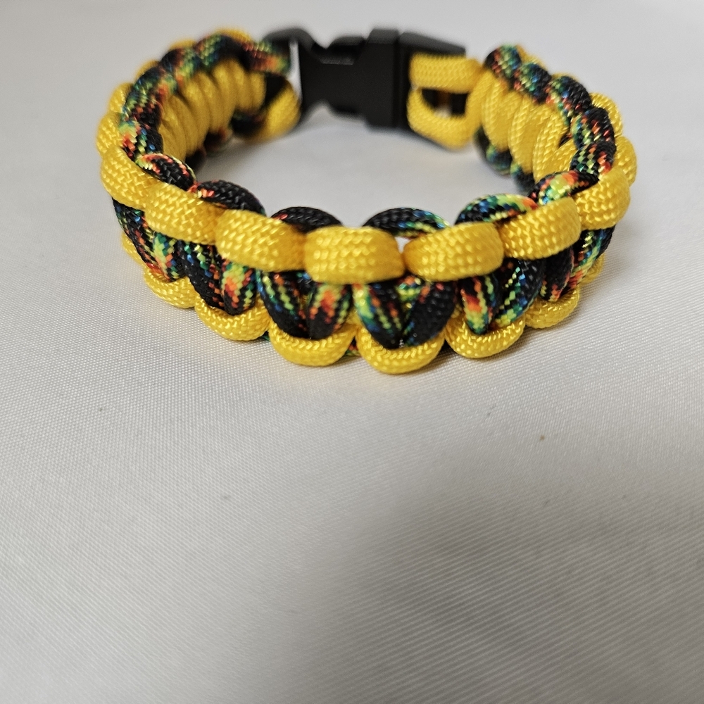 Vibrant Yellow and Black 550 Paracord Bracelet‎ Size 7.5"
